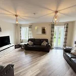 Dom wakacyjny Sandy Paws - Part Of The The Bay Village With Pool, Gym And Direct Access, Pub, Restaurant, Tennis And Meadows Walks Filey