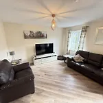 Dom wakacyjny Sandy Paws - Part Of The The Bay Village With Pool, Gym And Direct Access, Pub, Restaurant, Tennis And Meadows Walks Filey