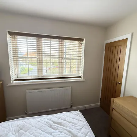 Sandy Paws - Part Of The The Bay Village With Pool, Gym And Direct Access, Pub, Restaurant, Tennis And Meadows Walks Holiday home Filey