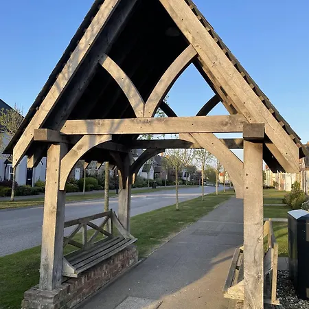 Sandy Paws - Part Of The The Bay Village With Pool, Gym And Direct Access, Pub, Restaurant, Tennis And Meadows Walks Holiday home