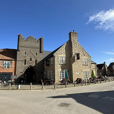 Sandy Paws - Part Of The The Bay Village With Pool, Gym And Direct Access, Pub, Restaurant, Tennis And Meadows Walks